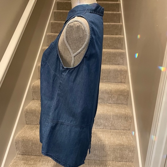 🌸🌸SALE! 4 for$20! NEW DIRECTIONS Blue Sleeveless Button Down Top SzSmall - Picture 3 of 6